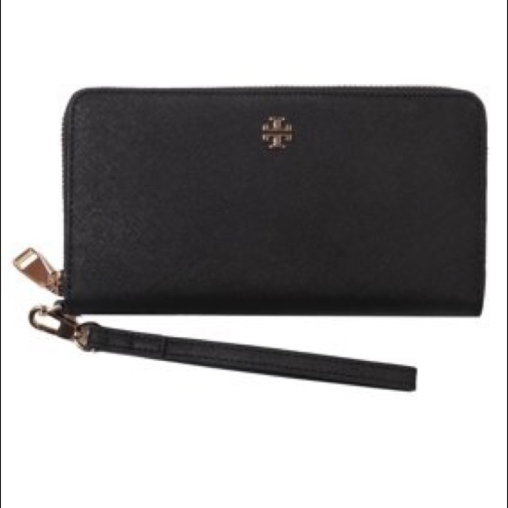 BRAND NEW TORY BURCH ....